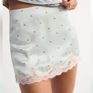 Abercrombie Lace Hem Mini Skort